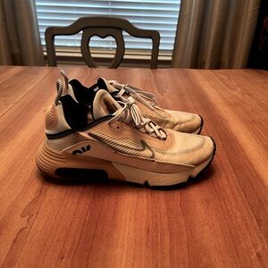 Women’s Nike Air Max 2090  Size 7 1/2